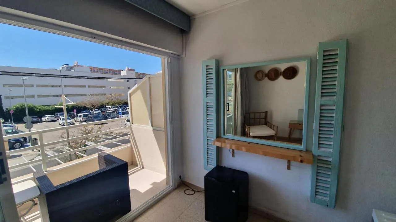 Hostal Roberto Palmanova Maison d'hôtes