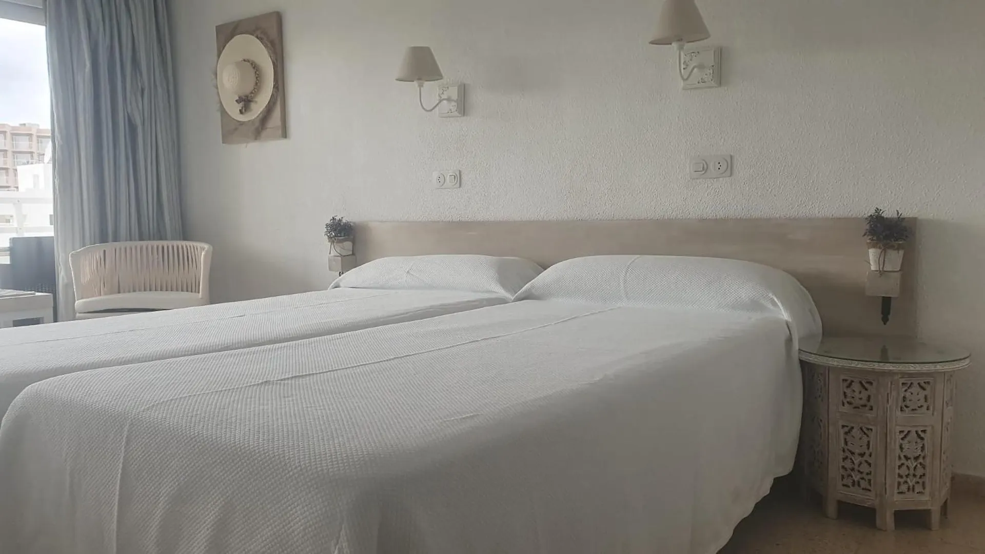 Hostal Roberto Palmanova 2*,  Espagne