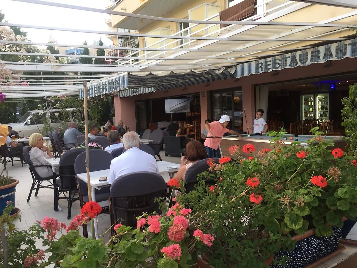 Hostal Roberto Palmanova Maison d'hôtes