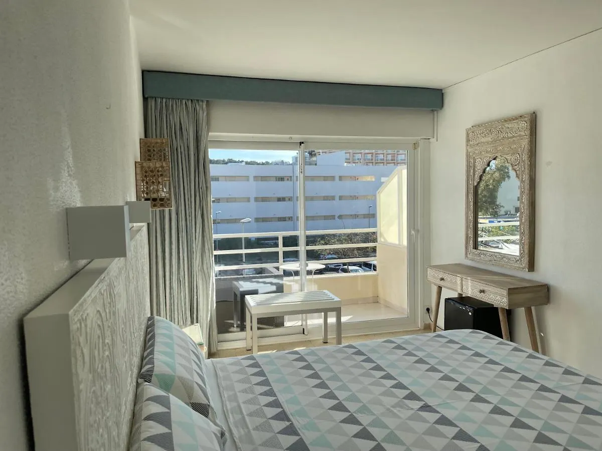 ** Guest house Hostal Roberto Palma Nova  Spain