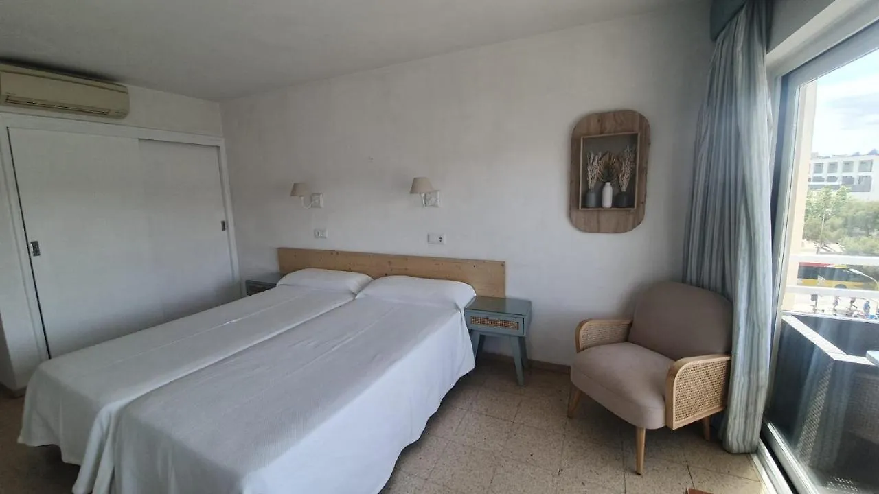 Hostal Roberto Palma Nova  2*, Palma Nova (Mallorca) Spain