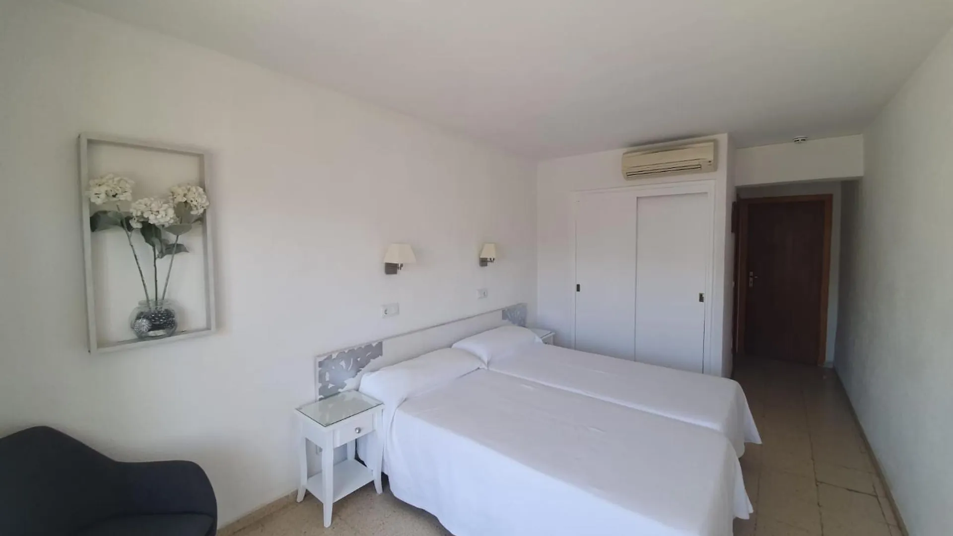 Hostal Roberto Palma Nova  2*, Palma Nova (Mallorca) Hiszpania