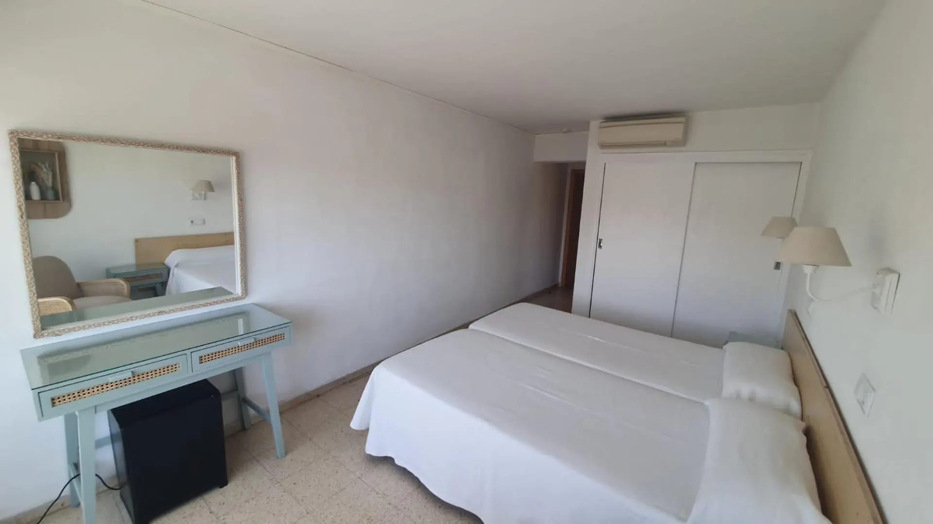 Hostal Roberto Palma Nova  Pensjonat Palma Nova (Mallorca)