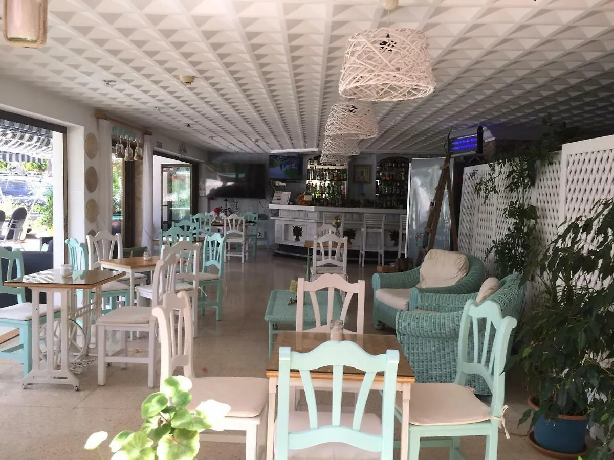 Pensjonat Hostal Roberto Palma Nova